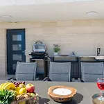 Apartments Luxury Villa V2 With Rooftop * Vir