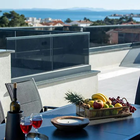 Luxury V2 With Rooftop 아파트 *