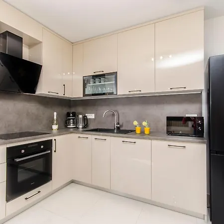 Apartamento V2 *
