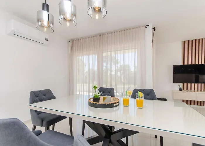 Apartman V2 With Rooftop Vir