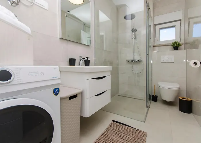 Apartman V2 With Rooftop Vir