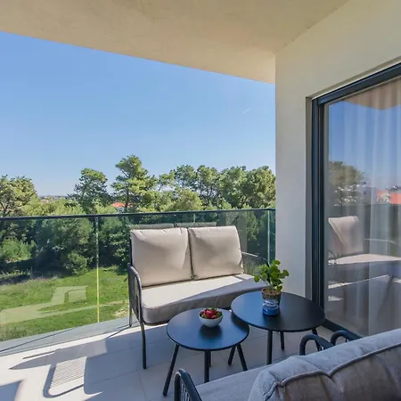 Apartamento V2 With Rooftop Vir