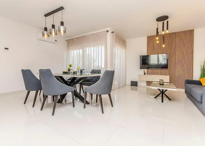 V2 With Rooftop Вир