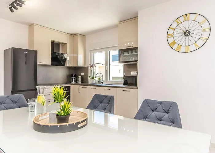 V2 With Rooftop * Vir