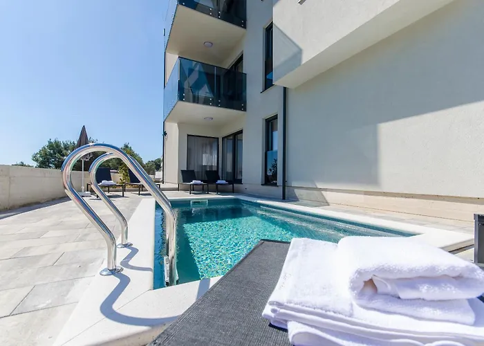 Apartamento V2 With Rooftop Vir