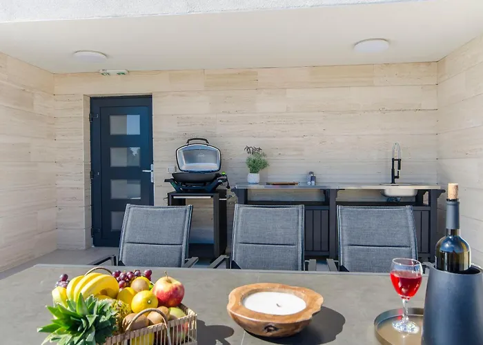 V2 With Rooftop * Vir